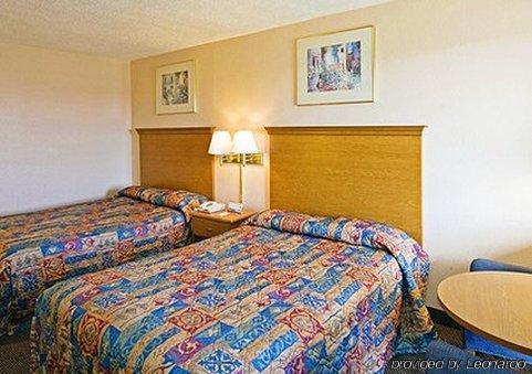 Econo Lodge North Ridgeland Phòng bức ảnh